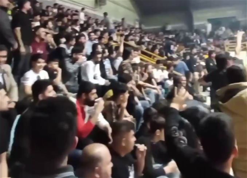 «Yaşa Azərbaycan!» В Иране на матче болельщики скандировали лозунги в поддержку Азербайджана - ВИДЕО